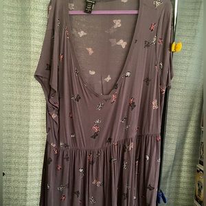 Torrid 2 Gray Butterfly Babydoll Swing Top Plus-size Size (18-20)